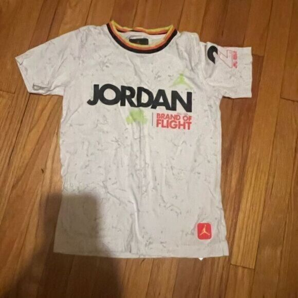 Nike Air Jordan T- Shirt - Picture 2 of 6